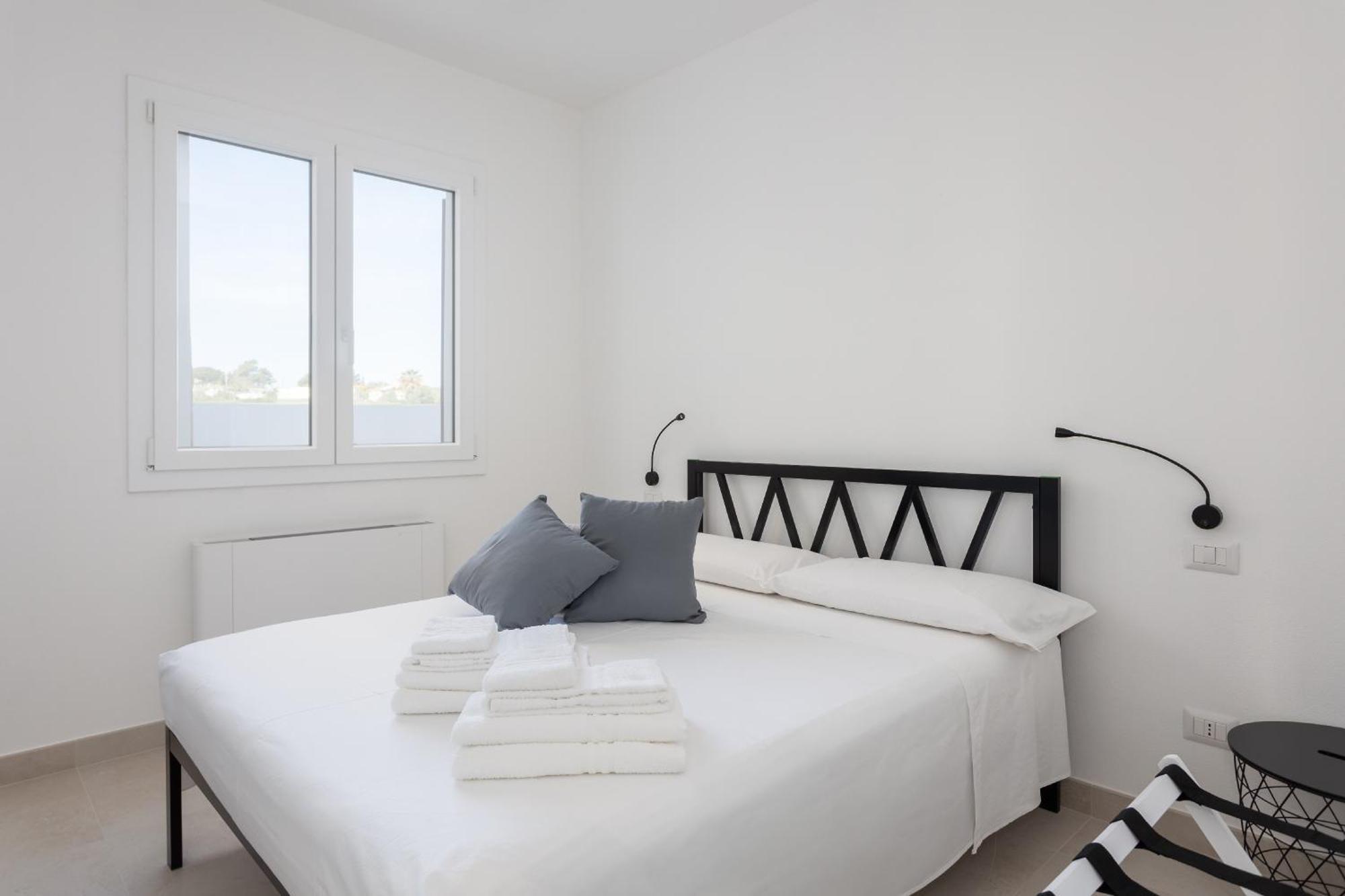 Villa Greca Holiday Rooms Sant Isidoro  ภายนอก รูปภาพ